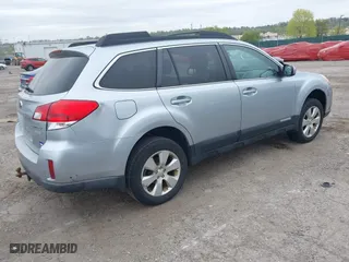 2012 Subaru Outback 2.5i Prem with VIN 4S4BRBCC7C3259731, listed as a IAAI auction lot 42092086 with 193,544 mi miles. Bid and sale history available at carsss.com. Image 4.