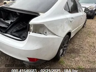 2014 Lexus IS 350 with VIN JTHBE1D23E5007450, listed as a IAAI auction lot 41646683 with 41,700 mi miles and . Bid and sale history available at DreamBid. Image 4.