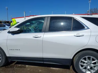 2022 Chevrolet Equinox LT with VIN 3GNAXKEVXNL261573, listed as a IAAI auction lot 41964423 with 45,648 mi miles. Bid and sale history available at carsss.com. Image 14.