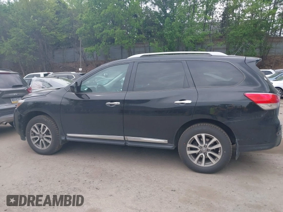 2014 Nissan Pathfinder S with VIN 5N1AR2MM6EC701890, listed as a IAAI auction lot 42280836 with 132,479 mi miles and . Bid and sale history available at DreamBid. Image 14.