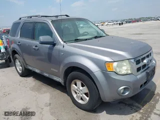 2008 Ford Escape XLT with VIN 1FMCU03178KE48057, listed as a IAAI auction lot 42082340 with 281,744 mi miles. Bid and sale history available at carsss.com. Image 1.