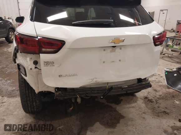 2024 Chevrolet Blazer LT with VIN 3GNKBCR42RS160923, listed as a IAAI auction lot 41556918 with 13,819 mi miles and . Bid and sale history available at DreamBid. Image 6.