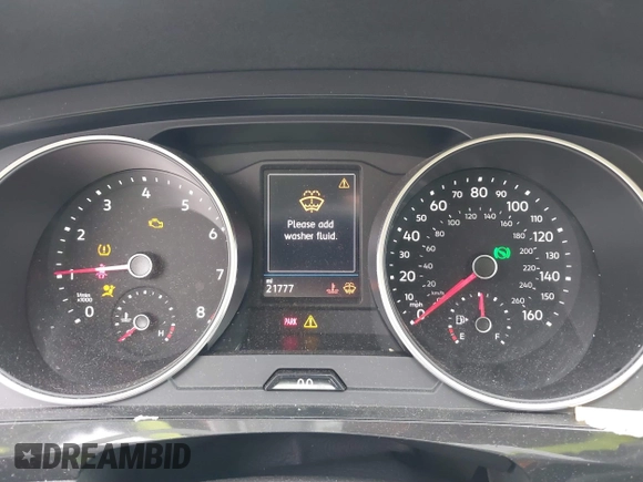 2021 Volkswagen Tiguan S with VIN 3VV1B7AX4MM025586, listed as a IAAI auction lot 41889996 with 21,777 mi miles and . Bid and sale history available at DreamBid. Image 7.