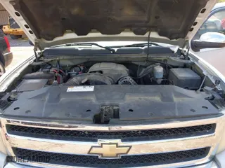 2011 Chevrolet Silverado 1500 LS with VIN 1GCRCREA5BZ392038, listed as a IAAI auction lot 41945558 with 1 mi miles. Bid and sale history available at carsss.com. Image 9.