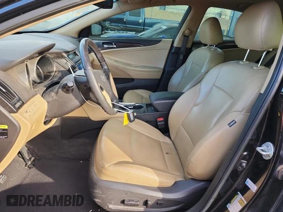 2013 Hyundai Sonata SE z VIN 5NPEC4AC5DH660721, wystawiony jako Copart lot #41617025 z przebiegiem 193 006 mil mil oraz Szkoda całkowita • Salvage title. Historia ofert i sprzedaży dostępna na DreamBid. Obrazek 7.