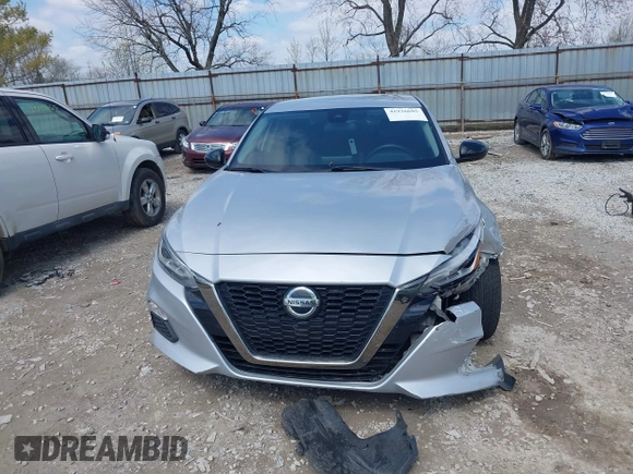 2020 Nissan Altima SR with VIN 1N4BL4CV3LC132192, listed as a IAAI auction lot 41936605 with 105,719 mi miles and . Bid and sale history available at carsss.com. Image 12.