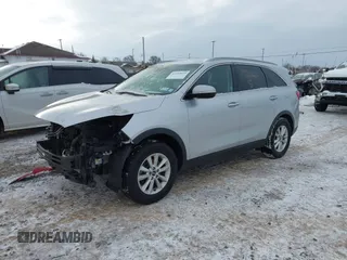 2019 Kia Sorento L with VIN 5XYPG4A31KG547981, listed as a IAAI auction lot 41253059 with 97,104 mi miles. Bid and sale history available at carsss.com. Image 17.