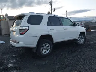 2016 Toyota 4Runner Limited with VIN JTEBU5JR1G5356540, listed as a IAAI auction lot 41141508 with 127,874 mi miles. Bid and sale history available at carsss.com. Image 4.
