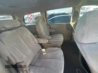 2008 Kia Sedona LX with VIN KNDMB233X86193585, listed as a Copart auction lot 45224365 with 251,187 mi miles and Clean Title. Bid and sale history available at carsss.com. Image 6.