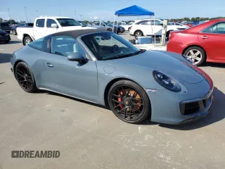 2017 Porsche 911 4S with VIN WP0BB2A93HS136862, listed as a Copart auction lot 73865934 with Not Provided miles and Salvage Title. Bid and sale history available at carsss.com. Image 4.