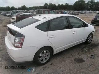 2004 Toyota Prius with VIN JTDKB20U840059692, listed as a IAAI auction lot 42131209 with 258,246 mi miles. Bid and sale history available at carsss.com. Image 4.