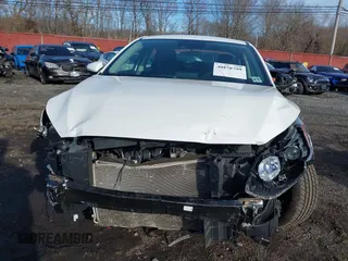 2021 Kia Forte LXS z VIN 3KPF24AD8ME273858, wystawiony jako IAAI lot #40978799 z przebiegiem 43 934 mil mil oraz . Historia ofert i sprzedaży dostępna na DreamBid. Obrazek 6.