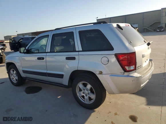 2006 Jeep Grand Cherokee Laredo with VIN 1J4GR48K96C140549, listed as a Copart auction lot 49876955 with 161,575 mi miles and Salvage Title. Bid and sale history available at carsss.com. Image 2.