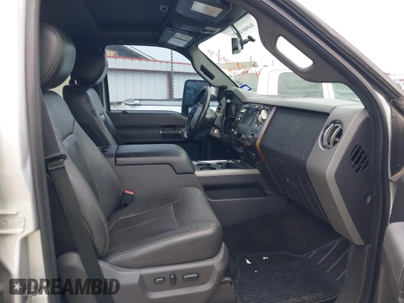 2012 Ford F-250 XL z VIN 1FT7W2BT2CEC04550, wystawiony jako IAAI lot #42294829 z przebiegiem 243 218 mil mil oraz . Historia ofert i sprzedaży dostępna na DreamBid. Obrazek 5.