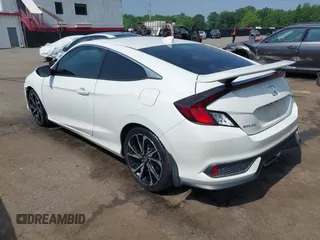 2018 Honda Civic Si z VIN 2HGFC3A54JH755941, wystawiony jako IAAI lot #42269677 z przebiegiem 99 627 mil mil oraz . Historia ofert i sprzedaży dostępna na DreamBid. Obrazek 3.