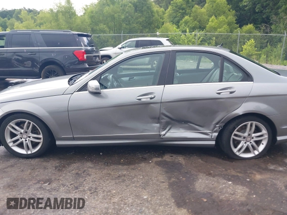 2014 Mercedes-Benz C 250 Sport with VIN WDDGF4HB0EA913360, listed as a IAAI auction lot 42488877 with 192,365 mi miles and . Bid and sale history available at DreamBid. Image 14.