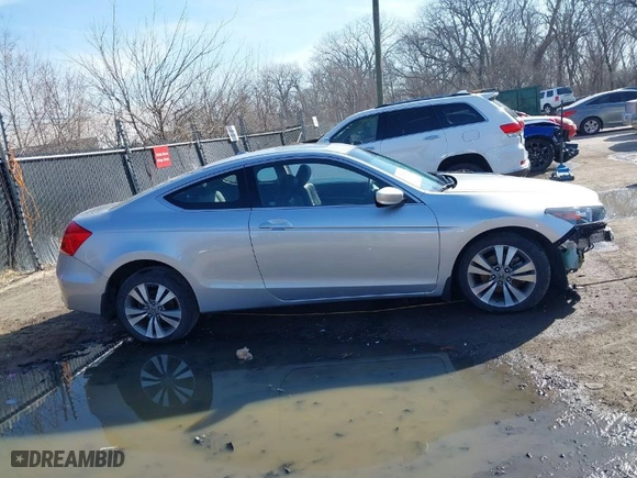 2012 Honda Accord Cpe EX-L with VIN 1HGCS1B83CA011123, listed as a IAAI auction lot 41752823 with NaN miles. Bid and sale history available at carsss.com. Image 13.