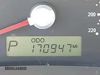 2008 Kia Sedona LX with VIN KNDMB233086261988, listed as a IAAI auction lot 41612389 with 170,947 mi miles. Bid and sale history available at carsss.com. Image 15.