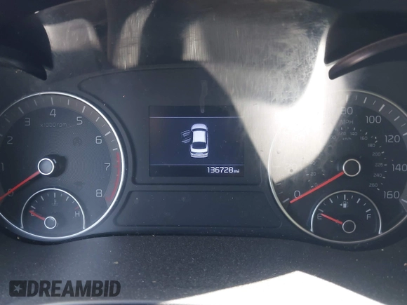 2020 Kia Optima LX z VIN 5XXGT4L33LG384927, wystawiony jako IAAI lot #41950098 z przebiegiem 136 728 mil mil oraz . Historia ofert i sprzedaży dostępna na DreamBid. Obrazek 16.