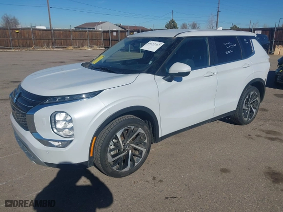 2024 Mitsubishi Outlander SE with VIN JA4J4VA8XRZ051857, listed as a IAAI auction lot 41692267 with 30,287 mi miles. Bid and sale history available at carsss.com. Image 18.