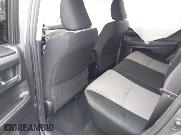 2018 Toyota 4Runner SR5 z VIN JTEBU5JR6J5487132, wystawiony jako IAAI lot #41673630 z przebiegiem 126 697 mil mil oraz . Historia ofert i sprzedaży dostępna na DreamBid. Obrazek 8.