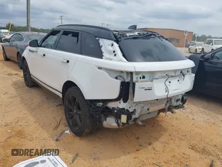 2020 Land Rover Range Rover Velar S z VIN SALYB2EX3LA292863, wystawiony jako IAAI lot #42077381 z przebiegiem 41 595 mil mil oraz . Historia ofert i sprzedaży dostępna na DreamBid. Obrazek 3.