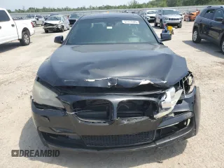 2012 BMW 7 Series 750Li xDrive z VIN WBAKC8C51CC437396, wystawiony jako Copart lot #57177205 z przebiegiem 105 602 mil mil oraz Czysty tytuł • Clean title. Historia ofert i sprzedaży dostępna na DreamBid. Obrazek 5.