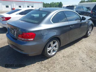 2013 BMW 1 Series 128i с VIN WBAUP7C57DVP25145, выставлен на аукционе IAAI как лот 42186423 с пробегом 131 222 миль миль и . История ставок и продаж доступна на DreamBid. Изображение 4.