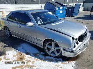 2001 Mercedes-Benz E 320 z VIN WDBJF70J41B332421, wystawiony jako IAAI lot #41831498 z przebiegiem Nie podano mil oraz . Historia ofert i sprzedaży dostępna na DreamBid. Obrazek 1.