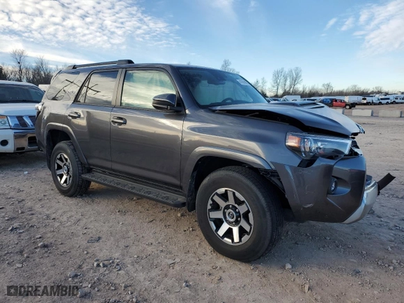 2023 Toyota 4Runner TRD Off Road with VIN JTEPU5JR0P6091318, listed as a Copart auction lot 41664485 with 27,534 mi miles and Clean Title. Bid and sale history available at carsss.com. Image 4.