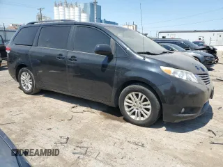 2013 Toyota Sienna XLE AAS с VIN 5TDYK3DC1DS349139, выставлен на аукционе Copart как лот 64239914 с пробегом 127 874 миль миль и Списание • Salvage title. История ставок и продаж доступна на DreamBid. Изображение 4.