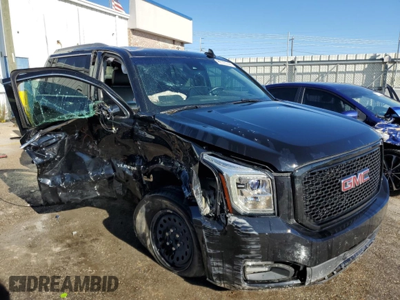 2017 GMC Yukon SLT with VIN 1GKS1BKC3HR174293, listed as a Copart auction lot 86320344 with 147,873 mi miles and Salvage Title. Bid and sale history available at carsss.com. Image 4.