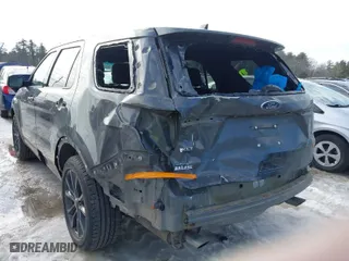 2017 Ford Explorer XLT with VIN 1FM5K8DH5HGE31723, listed as a IAAI auction lot 41661136 with 85,263 mi miles. Bid and sale history available at carsss.com. Image 6.