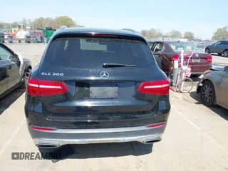 2017 Mercedes-Benz GLC 300 z VIN WDC0G4JBXHV012314, wystawiony jako IAAI lot #41847717 z przebiegiem 117 738 mil mil oraz . Historia ofert i sprzedaży dostępna na DreamBid. Obrazek 17.