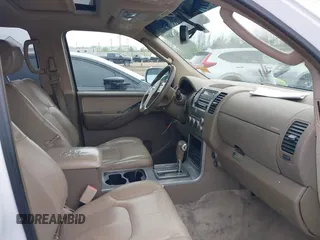 2007 Nissan Pathfinder SE with VIN 5N1AR18W97C640012, listed as a IAAI auction lot 42062693 with 298,370 mi miles. Bid and sale history available at carsss.com. Image 5.