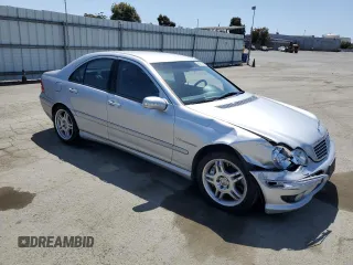 2002 Mercedes-Benz C z VIN WDBRF65JX2F142932, wystawiony jako Copart lot #56561925 z przebiegiem 191 142 mil mil oraz Szkoda całkowita • Salvage title. Historia ofert i sprzedaży dostępna na DreamBid. Obrazek 4.