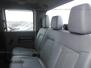 2011 Ford Super Duty F-250 SRW XL with VIN 1FT7W2BT0BEA38303, listed as a IAAI auction lot 21829173 with 164,885 mi miles. Bid and sale history available at carsss.com. Image 8.