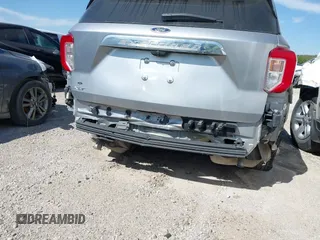 2021 Ford Explorer XLT with VIN 1FMSK7DH3MGA62769, listed as a IAAI auction lot 41218906 with 122,139 mi miles. Bid and sale history available at carsss.com. Image 6.