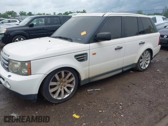 2008 Land Rover Range Rover Sport SC with VIN SALSH23418A150404, listed as a IAAI auction lot 42642914 with 190,007 mi miles and . Bid and sale history available at DreamBid. Image 2.