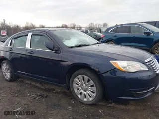 2014 Chrysler 200 LX with VIN 1C3CCBAB1EN211450, listed as a IAAI auction lot 41852246 with 138,077 mi miles. Bid and sale history available at carsss.com. Image 6.