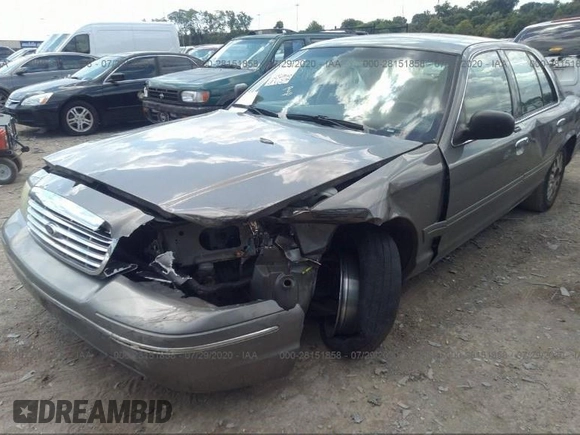 2003 Ford Crown Victoria LX z VIN 2FAFP74W73X191537, wystawiony jako IAAI lot #41711046 z przebiegiem 195 527 mil mil oraz . Historia ofert i sprzedaży dostępna na DreamBid. Obrazek 6.