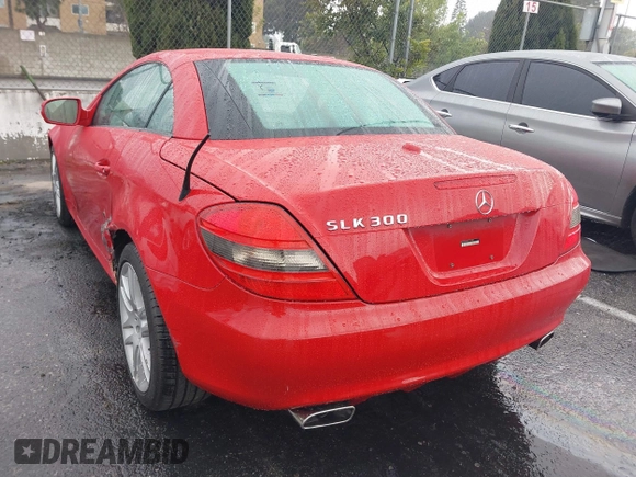 2009 Mercedes-Benz SLK-Class 3.0L with VIN WDBWK54F69F191027, listed as a IAAI auction lot 41809020 with 70,932 mi miles. Bid and sale history available at carsss.com. Image 3.