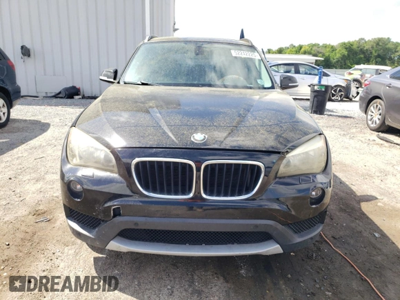 2014 BMW X1 xDrive28i z VIN WBAVL1C5XEVY16263, wystawiony jako Copart lot #52242225 z przebiegiem 154 951 mil mil oraz Szkoda całkowita • Salvage title. Historia ofert i sprzedaży dostępna na DreamBid. Obrazek 5.