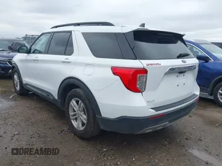 2023 Ford Explorer XLT with VIN 1FMSK7DH9PGB19853, listed as a IAAI auction lot 41568203 with 30,094 mi miles. Bid and sale history available at carsss.com. Image 3.