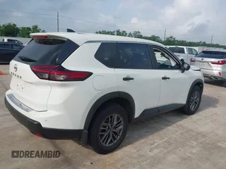 2024 Nissan Rogue S z VIN 5N1BT3AA5RC726064, wystawiony jako IAAI lot #42114661 z przebiegiem 4 306 mil mil oraz . Historia ofert i sprzedaży dostępna na DreamBid. Obrazek 4.