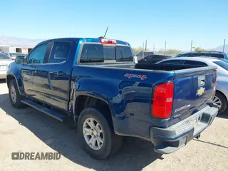 2020 Chevrolet Colorado 4WD LT z VIN 1GCGTCEN5L1107166, wystawiony jako IAAI lot #41552467 z przebiegiem 92 028 mil mil oraz . Historia ofert i sprzedaży dostępna na DreamBid. Obrazek 3.