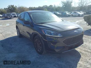2022 Ford Escape SE with VIN 1FMCU0G62NUA67383, listed as a IAAI auction lot 41712998 with 87,158 mi miles. Bid and sale history available at carsss.com. Image 1.