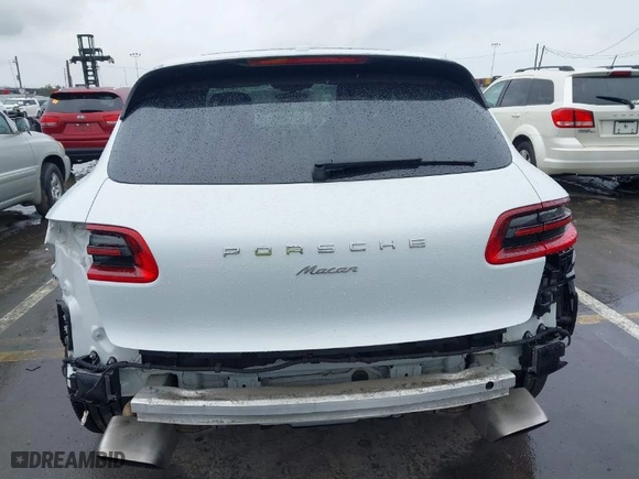2018 Porsche Macan with VIN WP1AA2A57JLB00974, listed as a IAAI auction lot 41787420 with 72,827 mi miles. Bid and sale history available at carsss.com. Image 17.