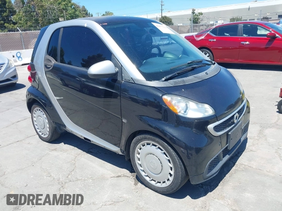 2013 Smart fortwo Pure с VIN WMEEJ3BA6DK676071, выставлен на аукционе IAAI как лот 42677618 с пробегом 191 709 миль миль и . История ставок и продаж доступна на DreamBid. Изображение 1.