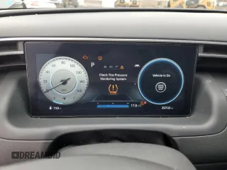 2024 Hyundai Santa Cruz Night Edition z VIN 5NTJCDAF8RH090280, wystawiony jako Copart lot #48178775 z przebiegiem 35 732 mil mil oraz Szkoda całkowita • Salvage title. Historia ofert i sprzedaży dostępna na DreamBid. Obrazek 9.